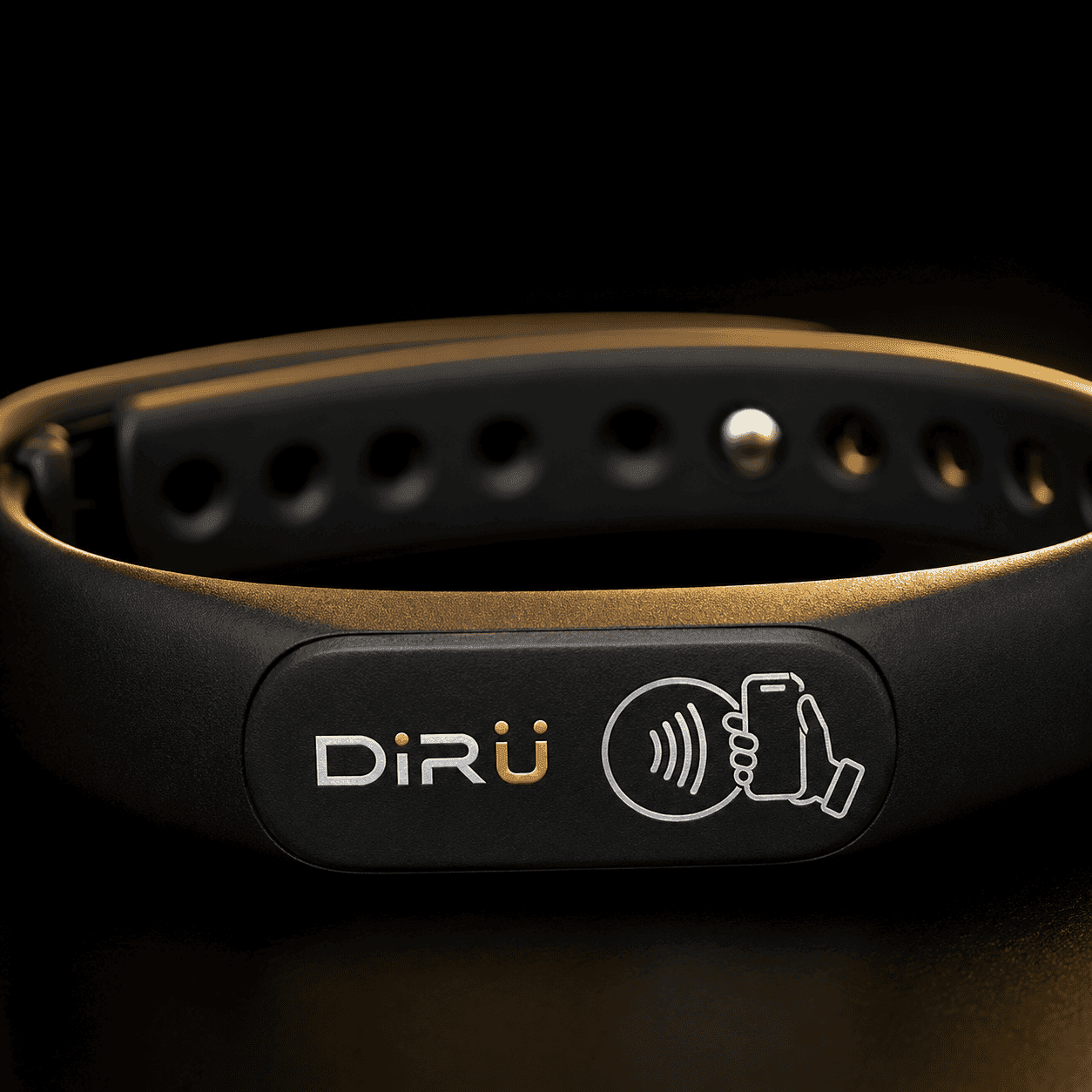 Pulseira NFC DiRU sendo usada no pulso
